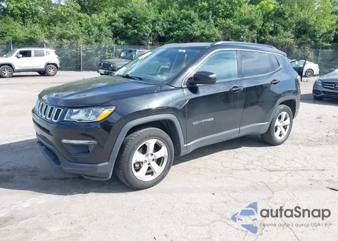 2018 Jeep Compass Latitude 4X4 z USA, uszkodzony, nr VIN 3C4NJDBB9JT147463